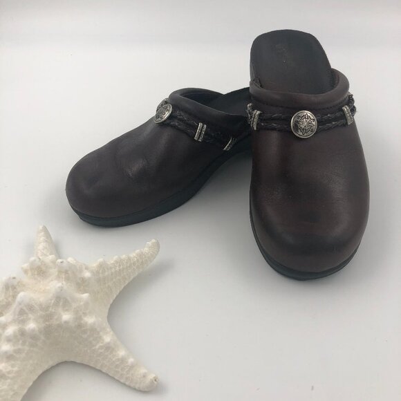 Minnetonka Shoes - MINNETONKA Brown Leather Clogs with Leather Braid and Silver Trim 7M